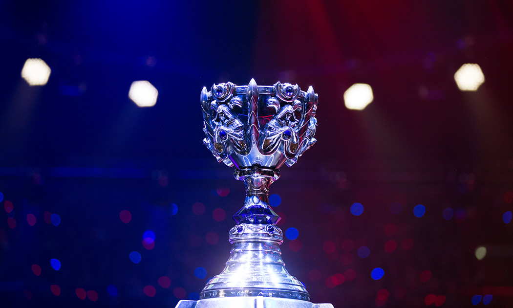 S15赛季引爆英雄联盟周边热潮：亚索手办与游戏外设线上线下联动热销